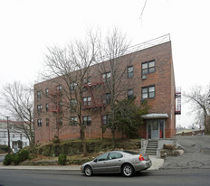 82 Gavin St Apartments