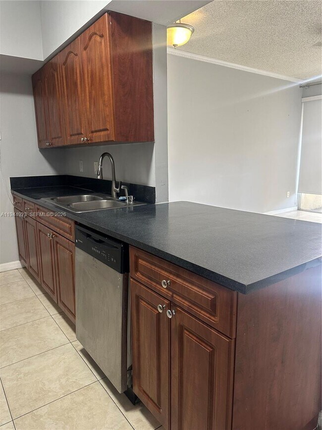 18356 NW 68th Ave in Hialeah, FL - Building Photo - Building Photo