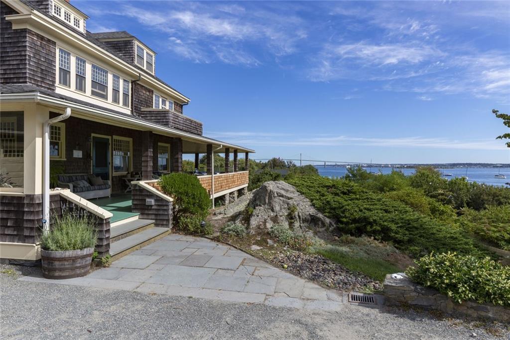 28 Newport St in Jamestown, RI - Building Photo