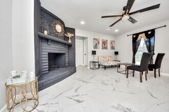 15123 Kaler Rd in Houston, TX - Building Photo - Building Photo