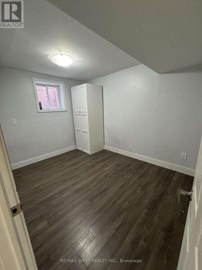 631 Ashprior Ave in Mississauga, ON - Building Photo - Building Photo