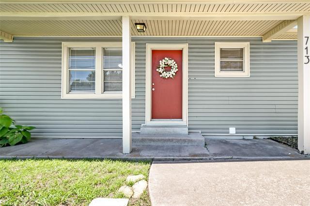 713 Wood St in Royse City, TX - Foto de edificio - Building Photo