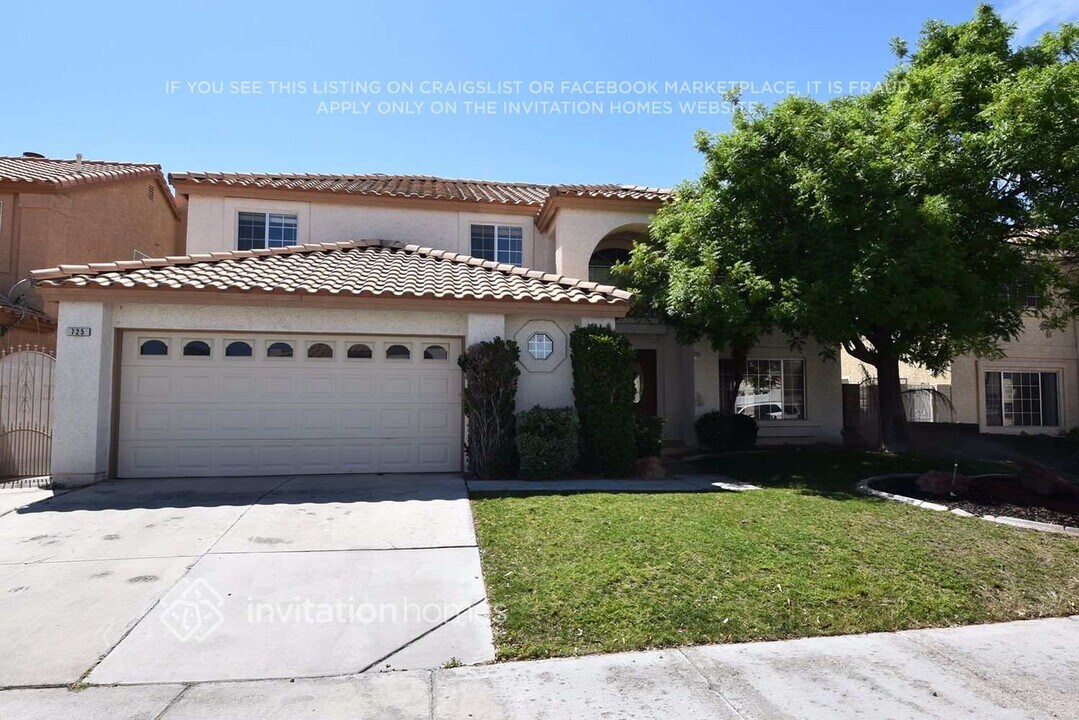 725 Rising Star Dr in Henderson, NV - Building Photo