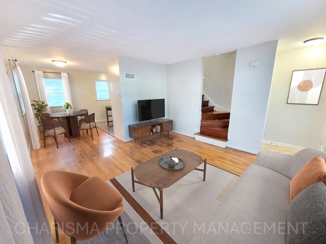 property at 2012 S Covell Ave