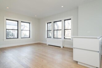 140 Highland Ave, Unit 3 in Somerville, MA - Foto de edificio - Building Photo