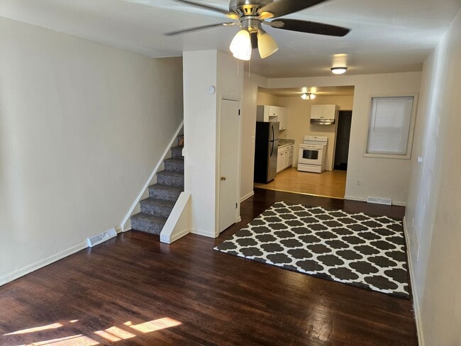 property at 123 N Dupont St