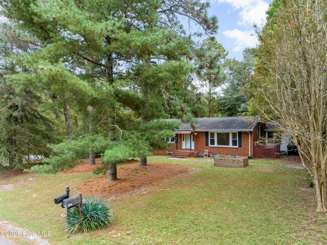 555 N Leak St in Southern Pines, NC - Building Photo - Building Photo