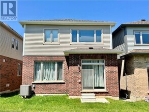 14 Georgina St in Kitchener, ON - Building Photo - Building Photo