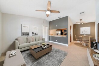 9466 Boca Cove Cir in Boca Raton, FL - Foto de edificio - Building Photo