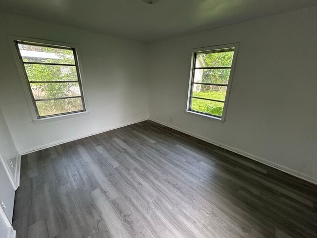 803 S 4th St in La Porte, TX - Building Photo - Building Photo