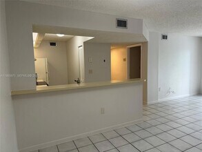 8560 SW 212th St, Unit 306 in Cutler Bay, FL - Building Photo - Building Photo