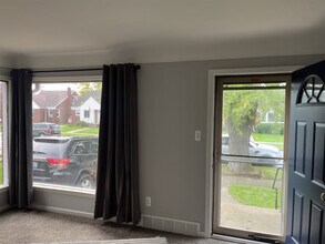 1380 Riverbank St in Lincoln Park, MI - Building Photo - Building Photo