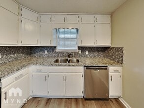 208 Oak Cir N in Stockbridge, GA - Building Photo - Building Photo