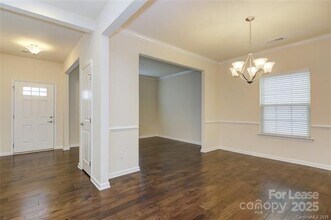 5620 Selkirkshire Rd in Charlotte, NC - Building Photo - Building Photo