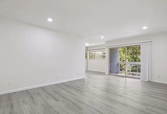 4716 Park Granada, Unit 199 in Calabasas, CA - Foto de edificio - Building Photo