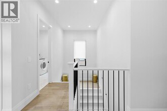 542 LilyMac Blvd in Windsor, ON - Building Photo - Building Photo