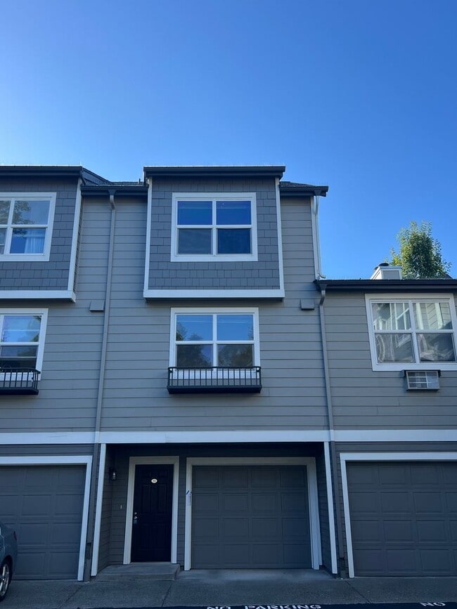 property at 714 SE Fairwinds Loop