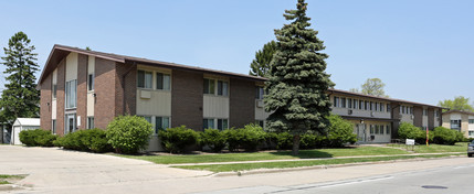 Pleasant Apartments in Racine, WI - Building Photo - Building Photo