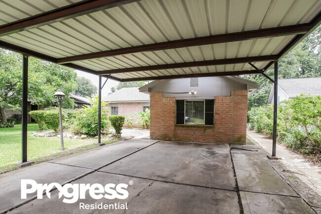 5108 Gunnison St photo'