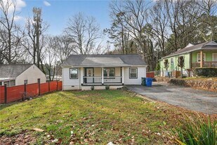 871 Hargis St SE in Atlanta, GA - Building Photo