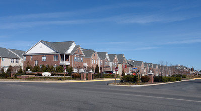 Fox Mill Station in Herndon, VA - Building Photo - Building Photo