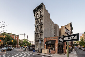 48 Bedford St in New York, NY - Foto de edificio - Building Photo