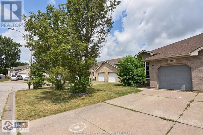 1144 Settlers St in Windsor, ON - Building Photo - Building Photo