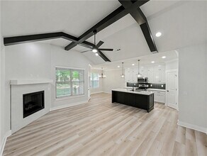 18 Hillswick Dr in Bella Vista, AR - Building Photo - Building Photo
