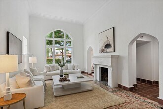 319 Mendoza Ave in Miami, FL - Building Photo - Building Photo