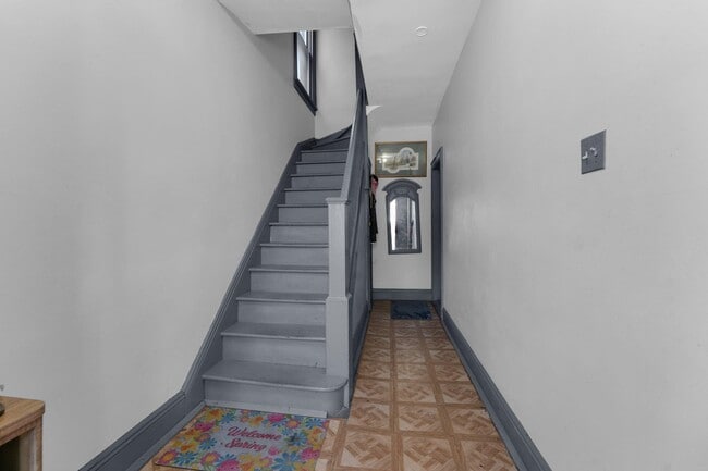 327 Columbia Ave in Jersey City, NJ - Building Photo - Building Photo