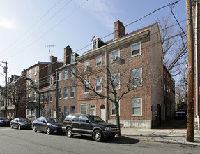 752 S Front St in Philadelphia, PA - Building Photo - Building Photo