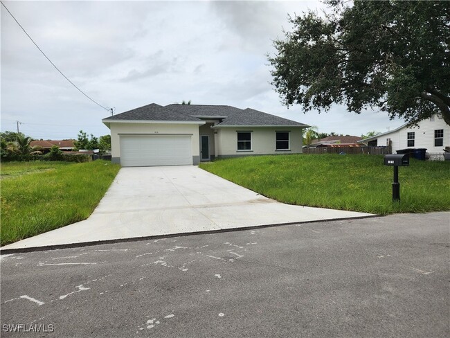 4116 5th St SW in Lehigh Acres, FL - Building Photo - Building Photo