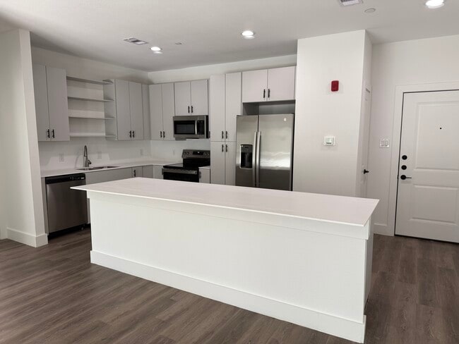 Pin Oak Apartments in Conroe, TX - Building Photo - Building Photo