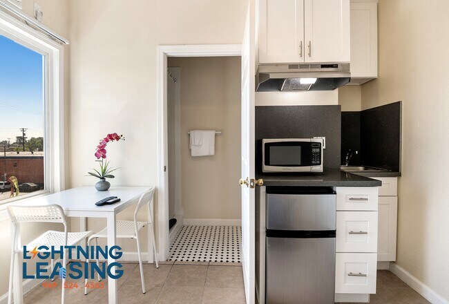 5120 S Avalon Blvd in Los Angeles, CA - Building Photo - Building Photo