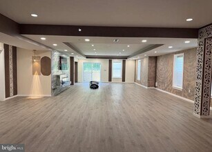 6038 Doyle Rd in Clifton, VA - Building Photo - Building Photo