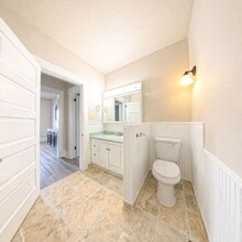 806 S Roche St in Knoxville, IA - Building Photo - Building Photo