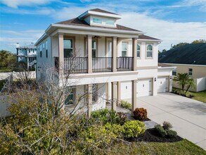 8306 Sky Eagle Dr in Tampa, FL - Building Photo - Building Photo