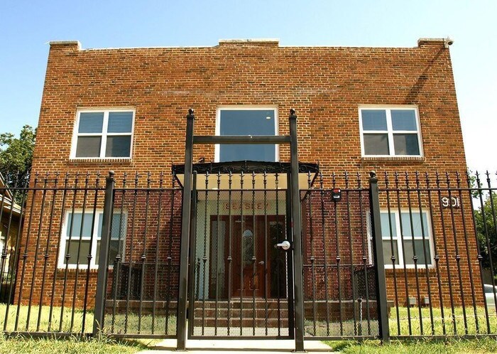 901 NW 13th St-Unit -207 in Oklahoma City, OK - Building Photo