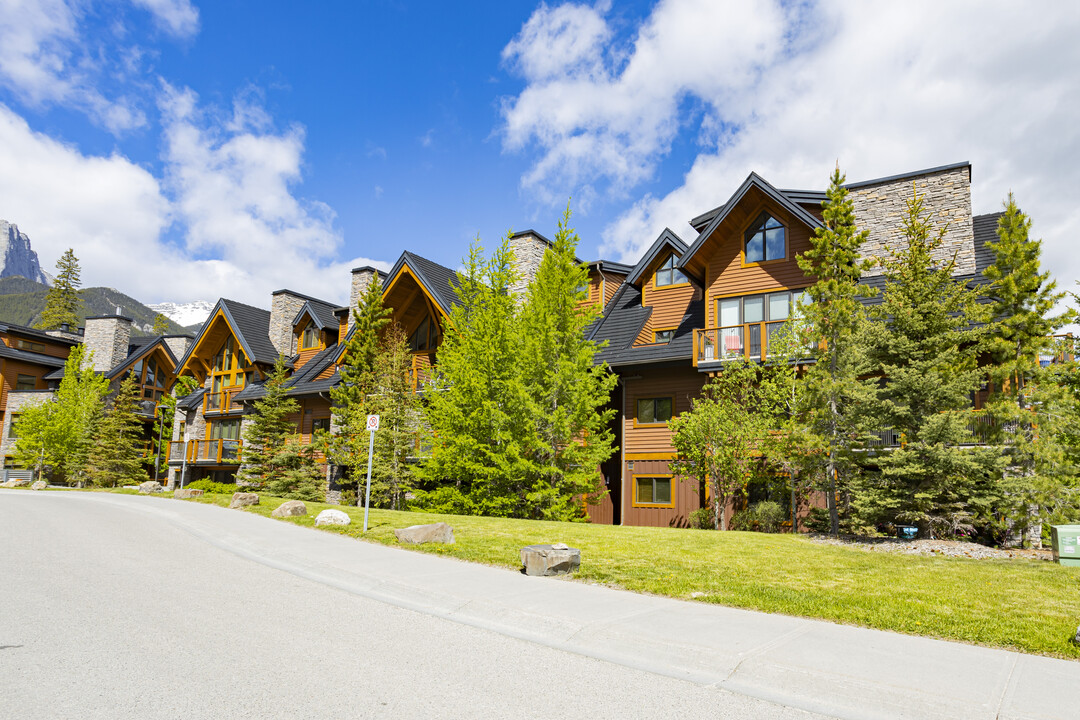 Serenity Ridge in Canmore, AB - Building Photo