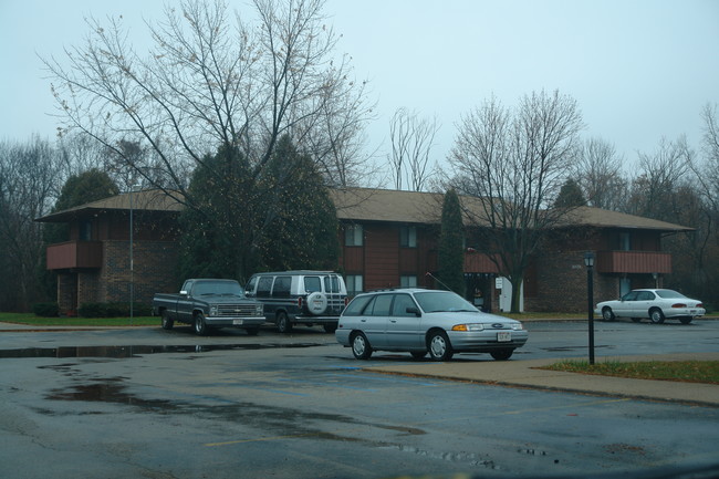 3040 Green Meadow Dr in Appleton, WI - Foto de edificio - Building Photo