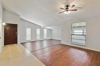 804 Forest Glen Dr in Bedford, TX - Building Photo - Building Photo