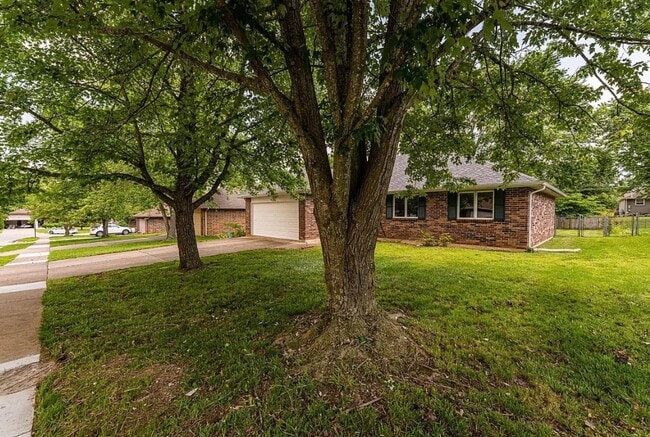 2970 W Buena Vista St in Springfield, MO - Building Photo - Building Photo