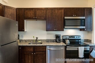 1463 Beacon St in Brookline, MA - Building Photo - Building Photo