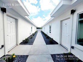 11019 N 36th Ln in McAllen, TX - Building Photo