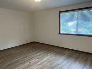 1501 SE Oar Ave in Lincoln City, OR - Building Photo - Building Photo