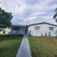 19930 SW 118th Pl in Miami, FL - Building Photo - Building Photo