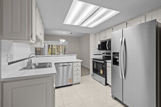 9024 St Thomas Ln in Charlotte, NC - Building Photo - Building Photo