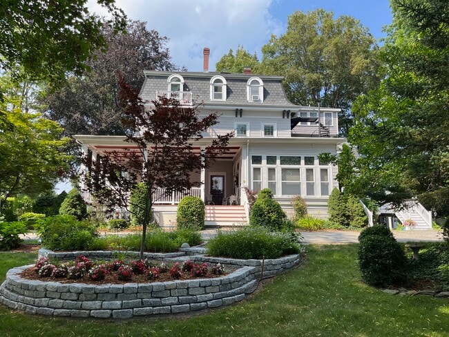9 Highland Ave, Unit #3