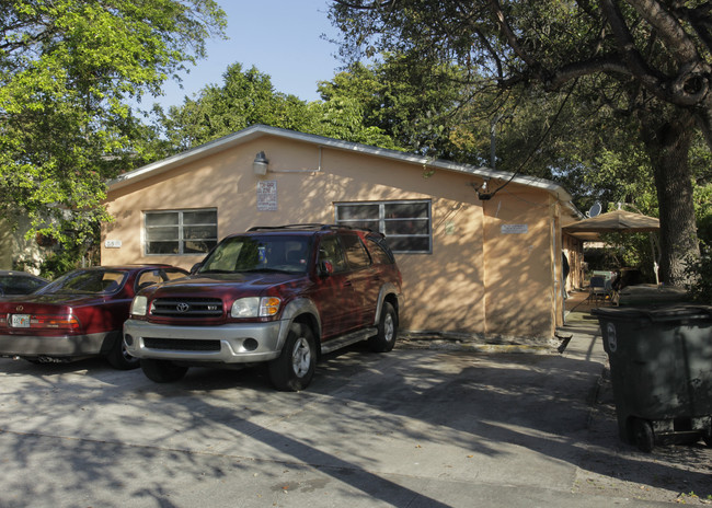 759 NE 126th St in Miami, FL - Building Photo - Building Photo