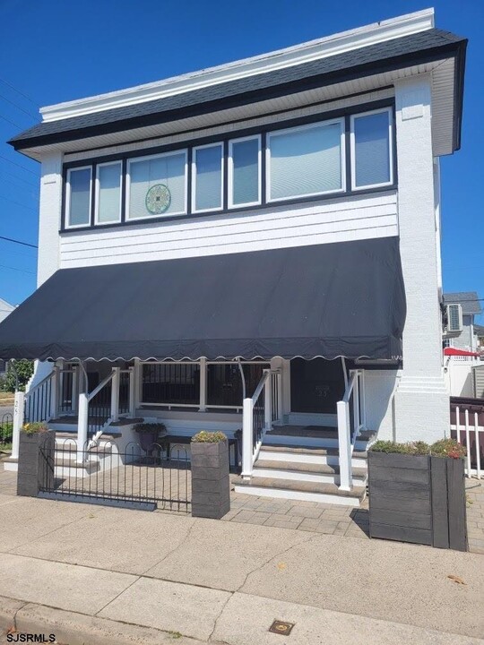 23 N Rosborough Ave in Ventnor City, NJ - Building Photo